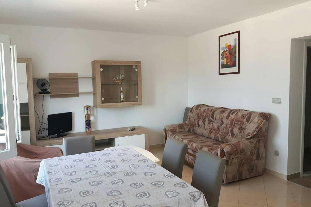 Apartman Jercic Dugi Rat Exterior foto