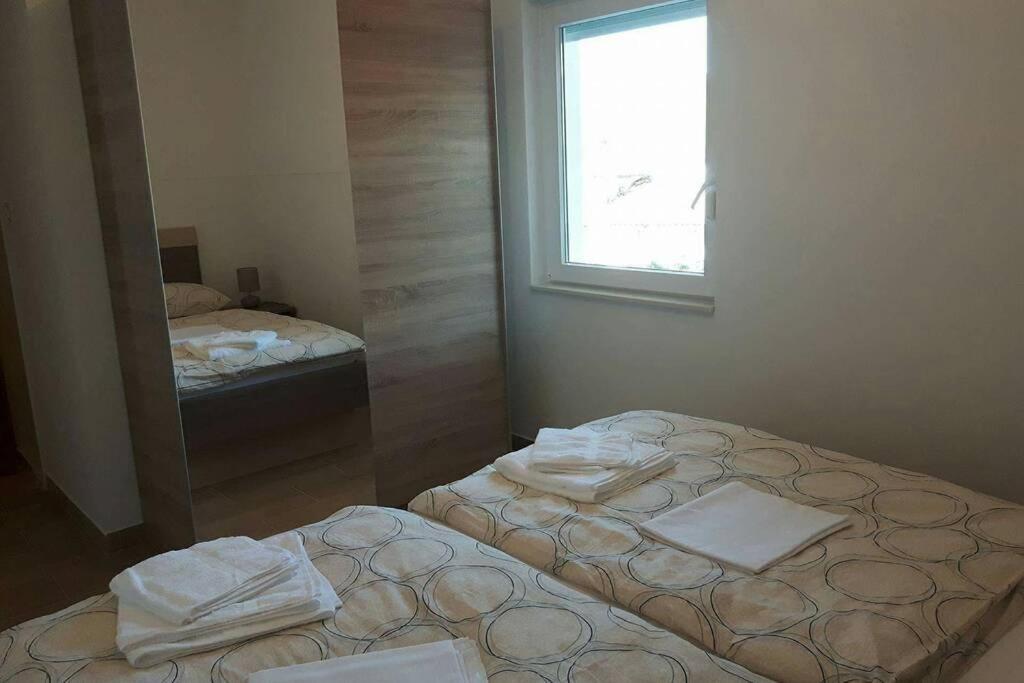 Apartman Jercic Dugi Rat Exterior foto